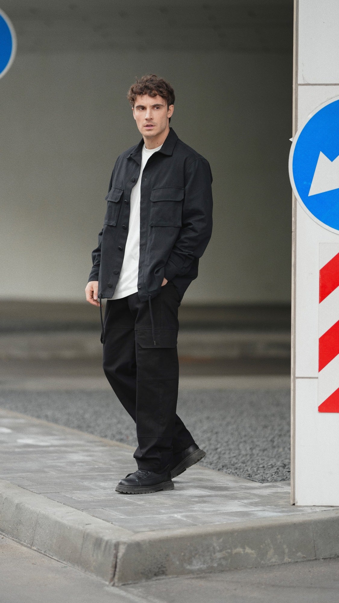 Pants with side pockets
