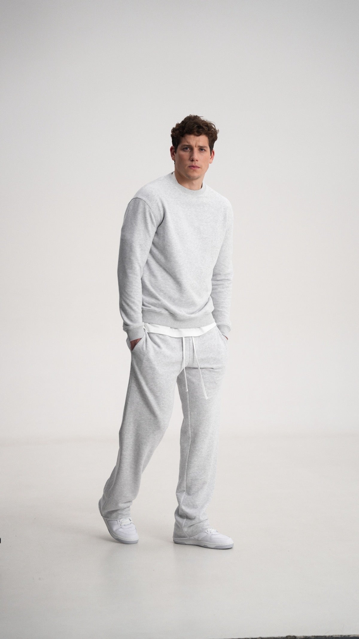 Straight-cut sweatpants