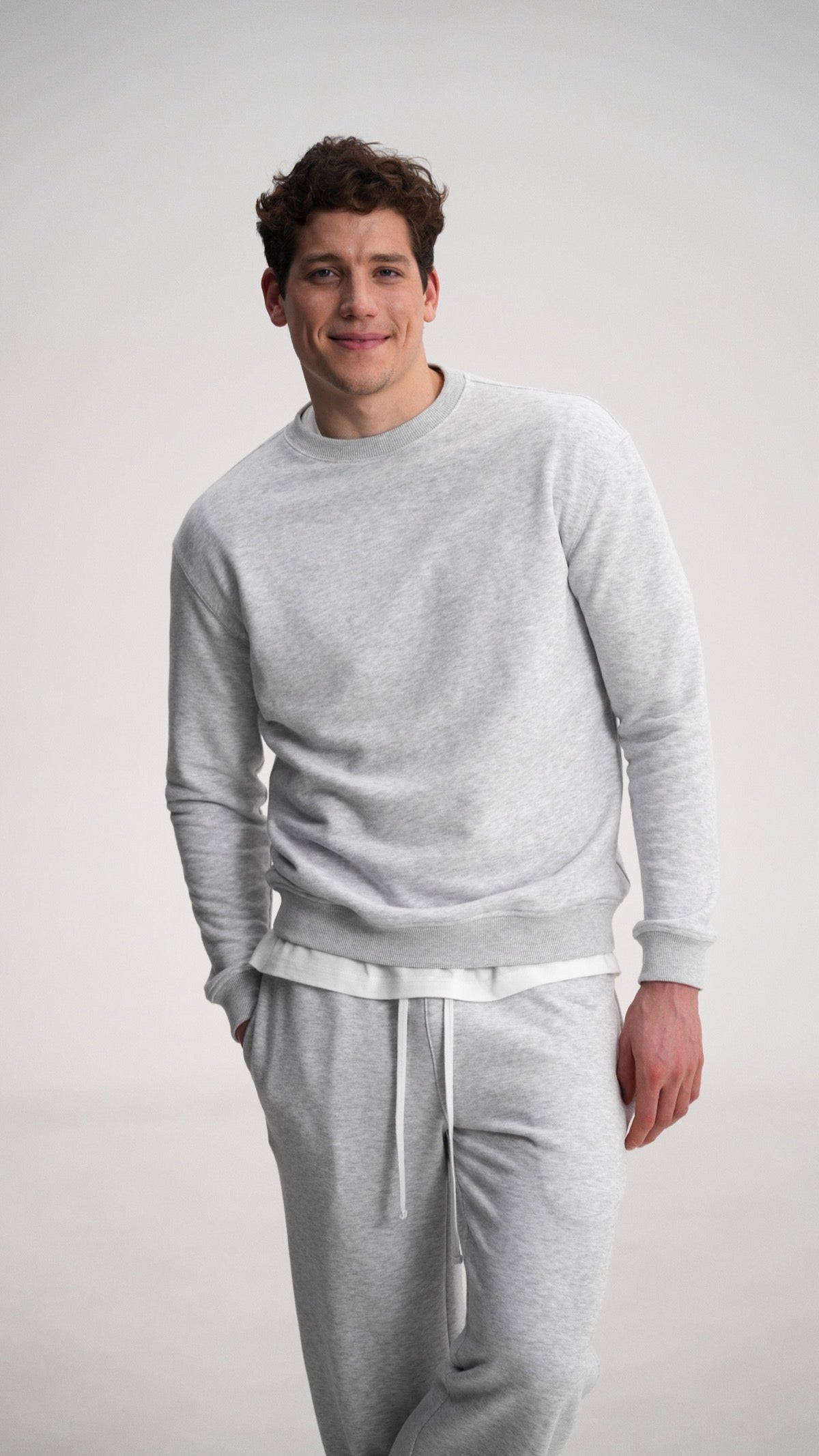 Basic straight-cut sweatshirt