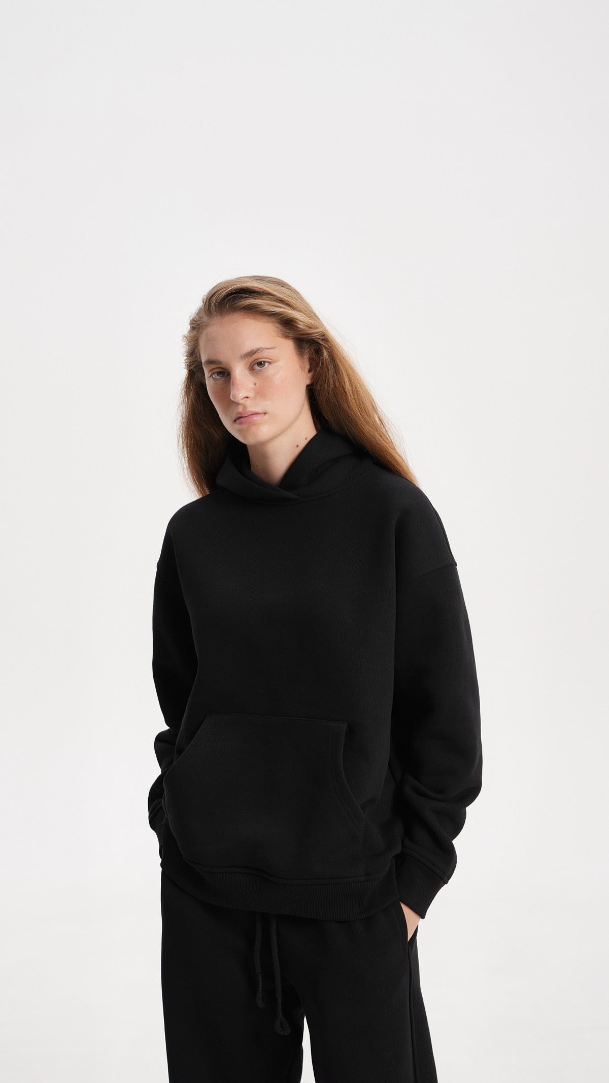 WOMEN'S HOODIES