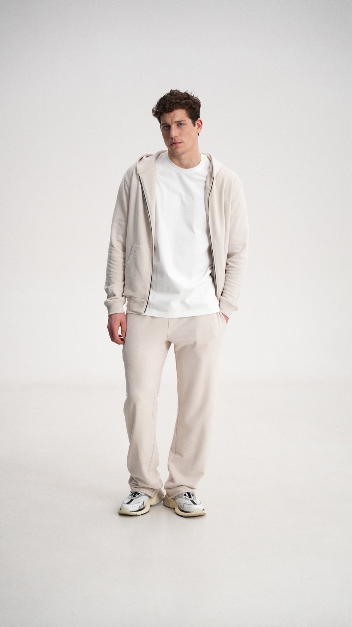 Sporty zip hoodie