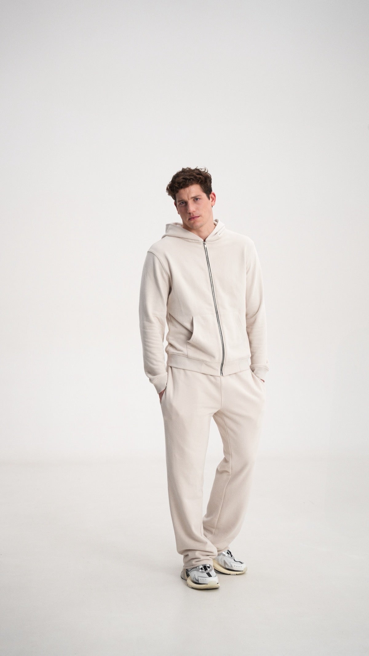 Sporty zip hoodie