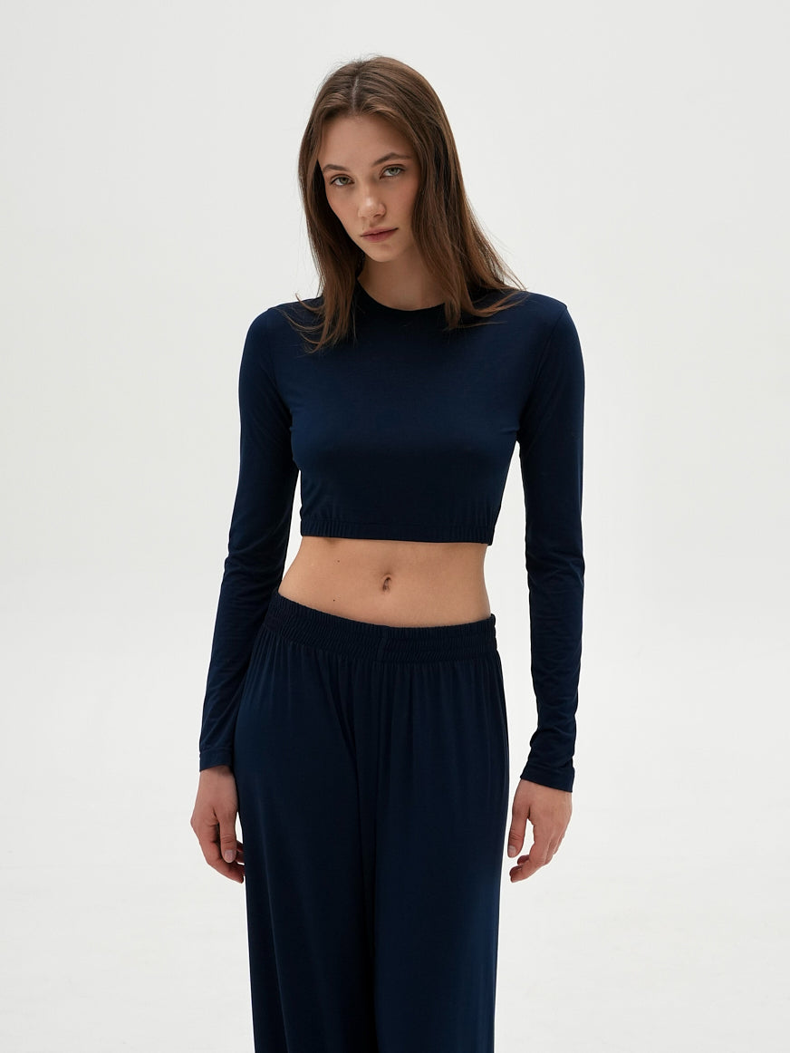 Dark blue loose-fitting pants