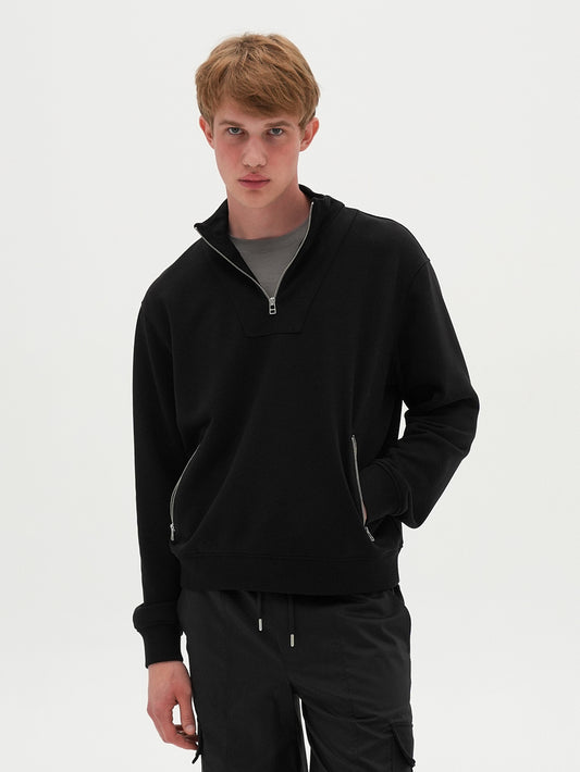 Sweatshirt with a zipper